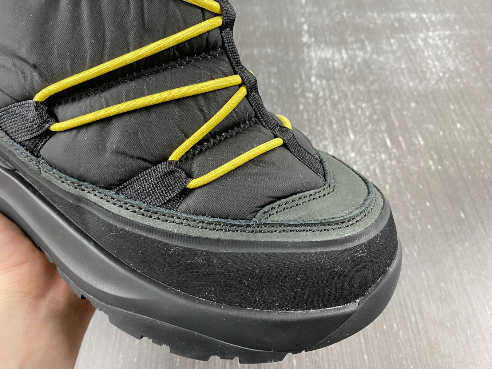 Can*a Go*e womens toronto