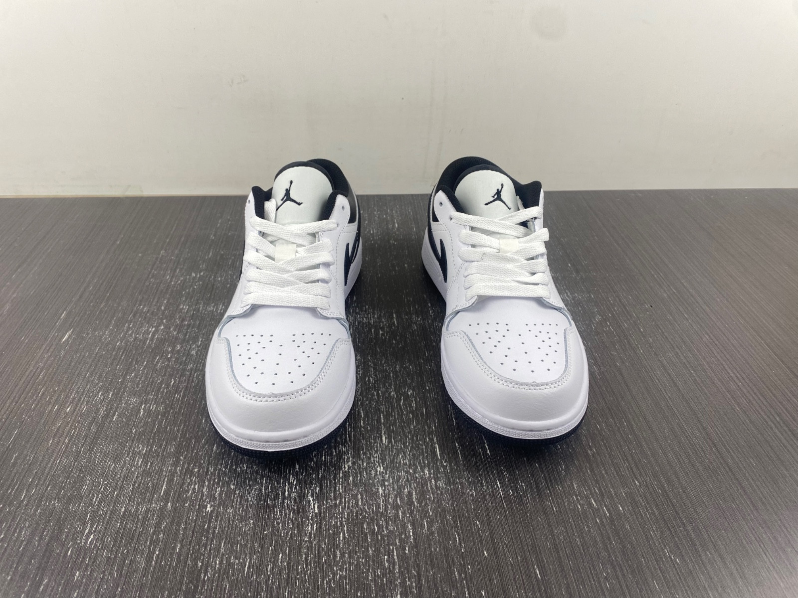 air jordan 1 low white black 553558-132