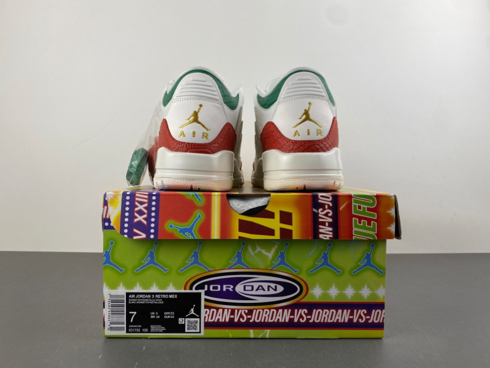 Air Jordan 3 Retro El Vuelo Summit White IO1752-100