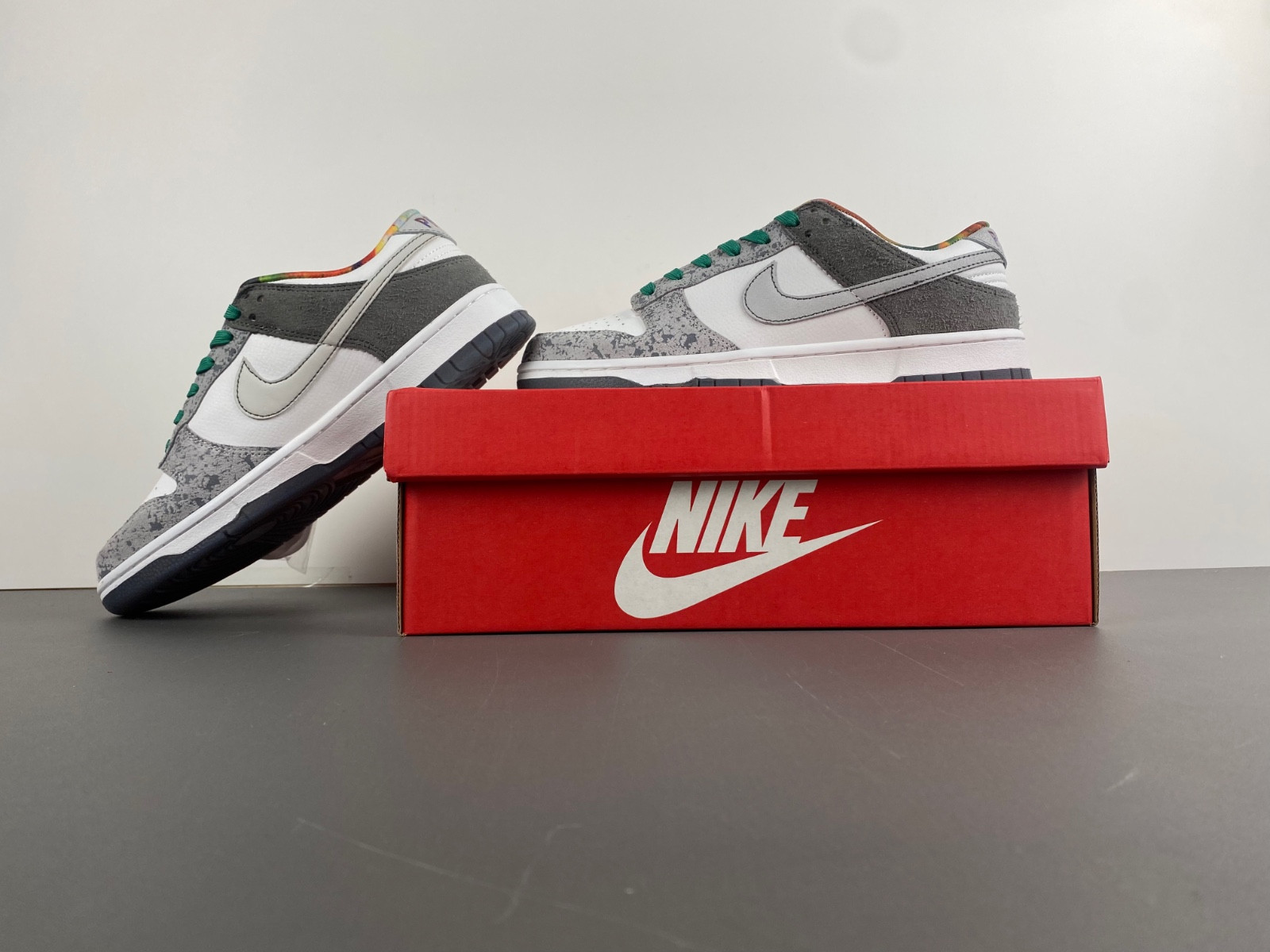 nike dunk low "philly" hf4840-068