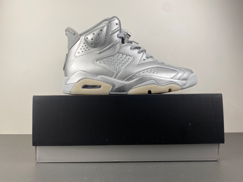 PSG x Air Jordan 6 Metallic Silver / Pure Platinum IQ5135-001