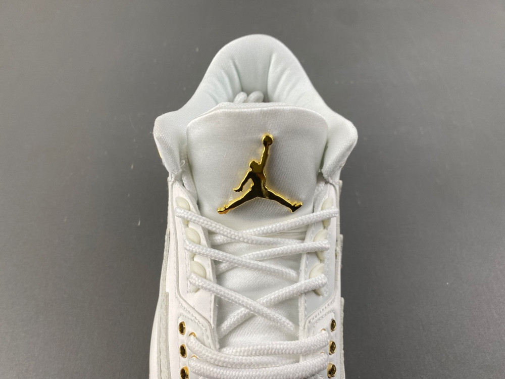 Air Jordan 3 Retro El Vuelo Summit White IO1752-100
