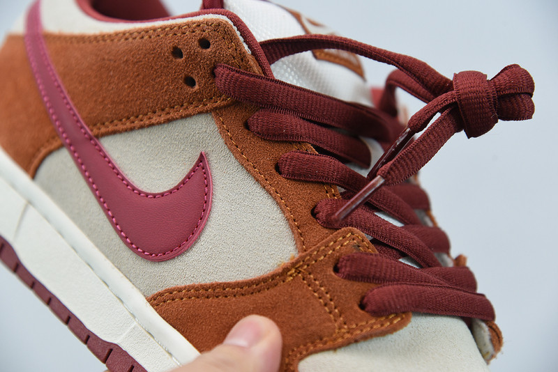 nike sb dunk low pro daek russet cedar bq6817-202