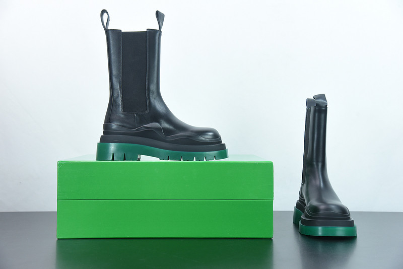 Bo*te*ga ve*ne*ta sneaker