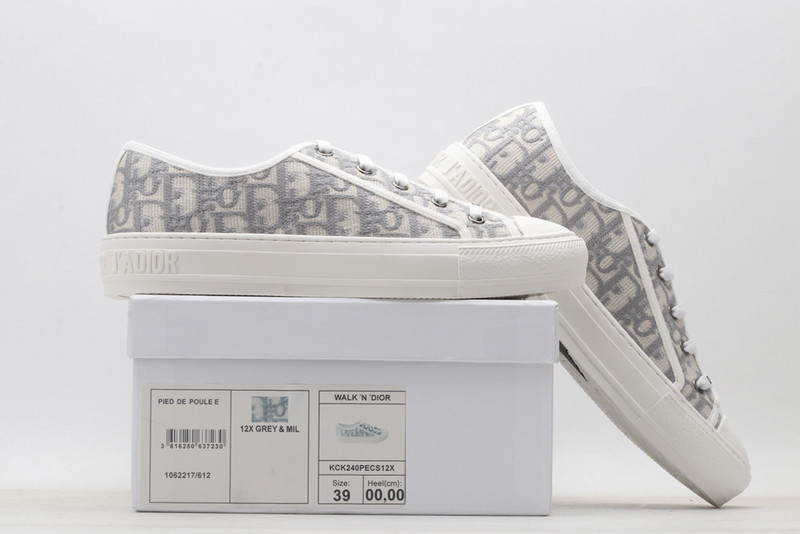 dio* x converse sneaker