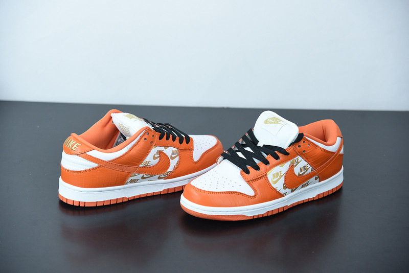 nike sb dunk low S*p*e x nike orange dh3228-181