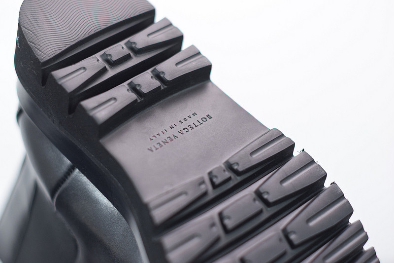 Bo*te*ga ve*ne*ta sneaker