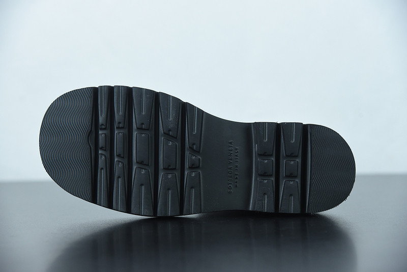 Bo*te*ga ve*ne*ta sneaker