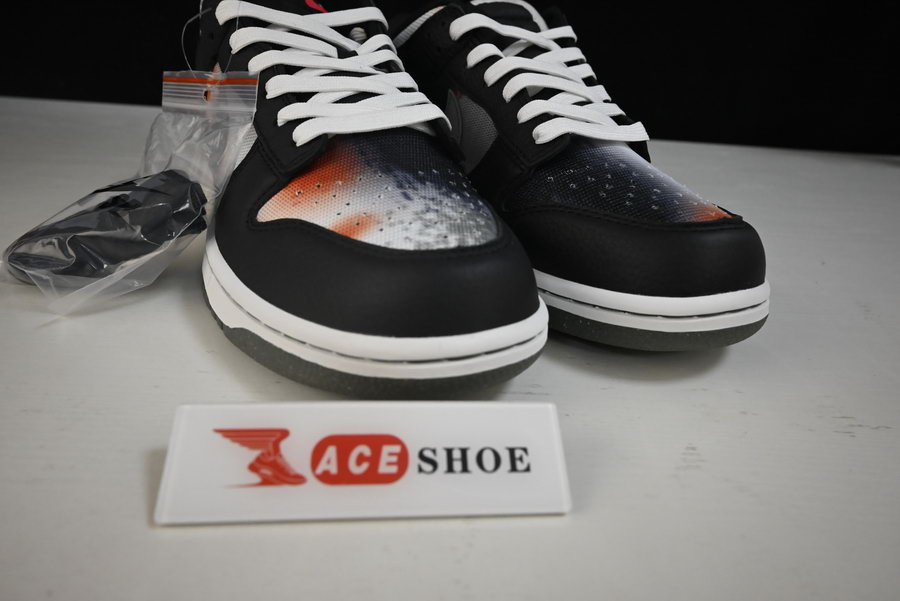 nike dunk low “graffiti