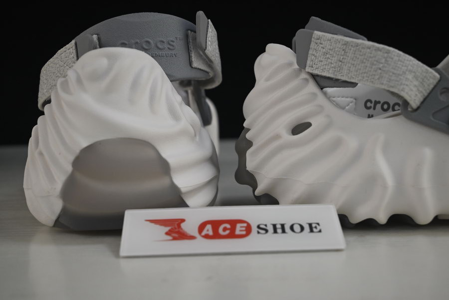 Cr*0*s pollex clog by salehe bembury spackle almost white