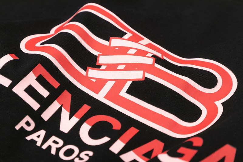 Ba*len*cia*ga clothes