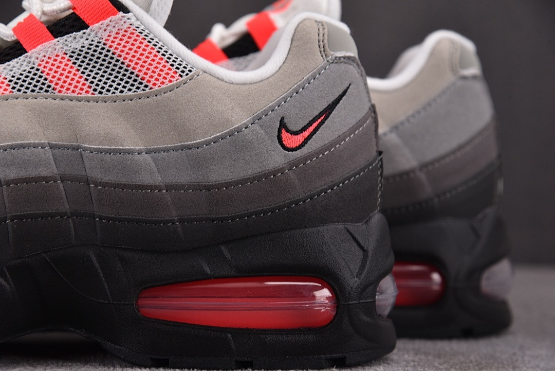 NIKE Air Max 95 