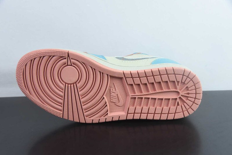 Air Jordan 1 Low SE 