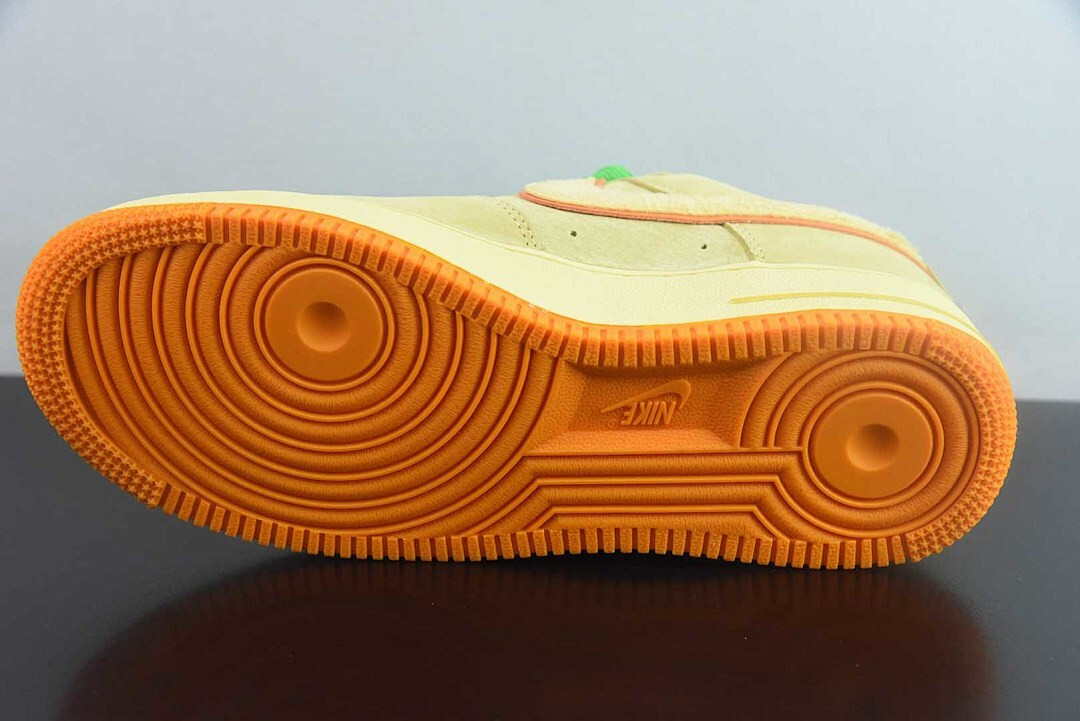 Nike Air Force 1 Low Ducks of a Feather University of Oregon Duck or Egg IU7612-700