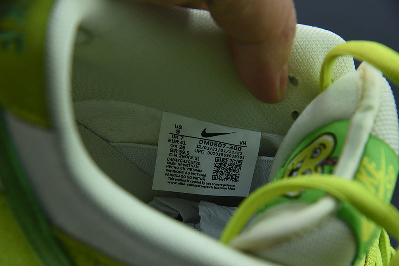 nike sb dunk low “green apple” dm0807-300