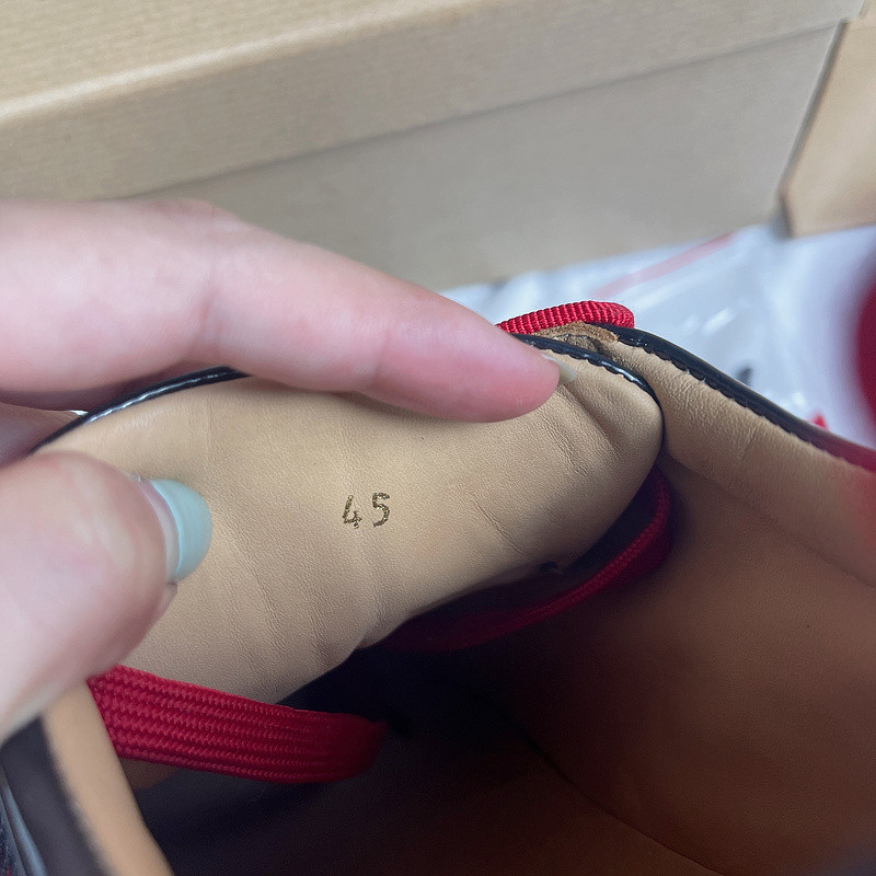 chian louin low top sneaker