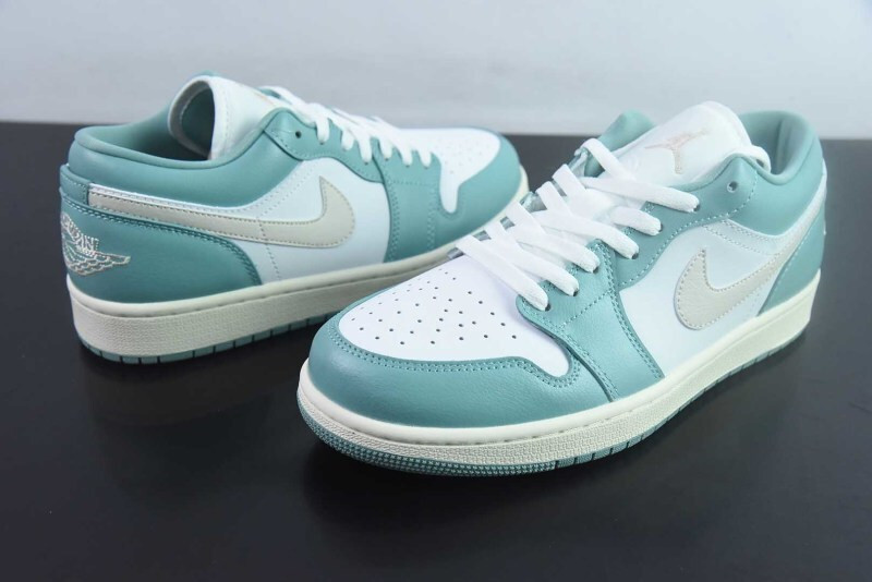 air Jordan 1 Low 