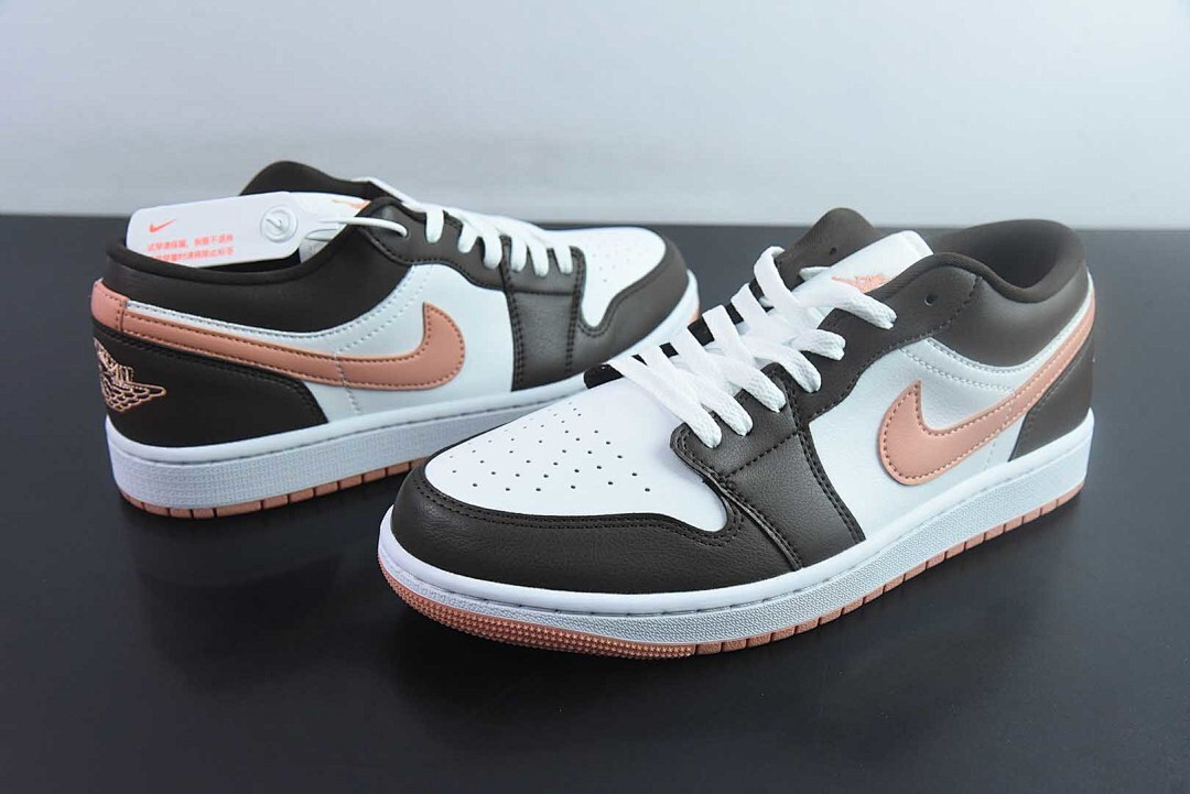 Air Jordan 1 Low 