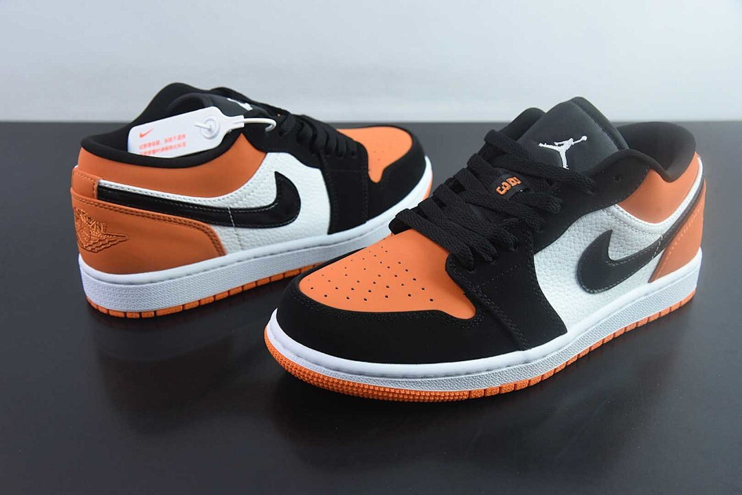 Air Jordan 1 Low 