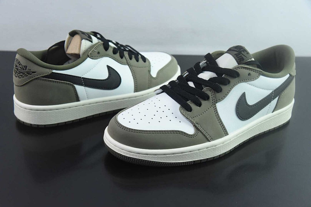 Air Jordan 1 Low OG “Medium Olive” HQ6998-200