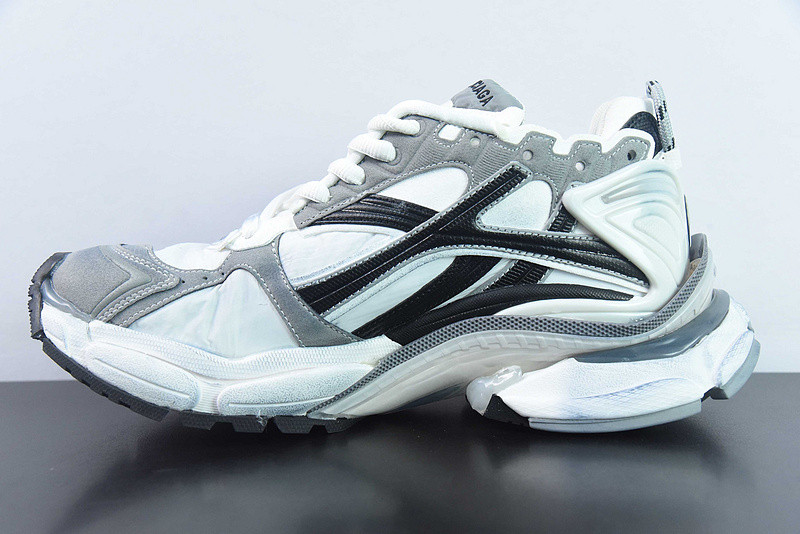 Ba*len*cia*ga runner sneaker