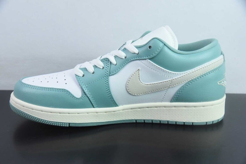 air Jordan 1 Low 