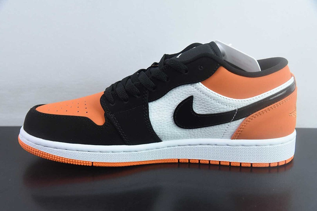 Air Jordan 1 Low 