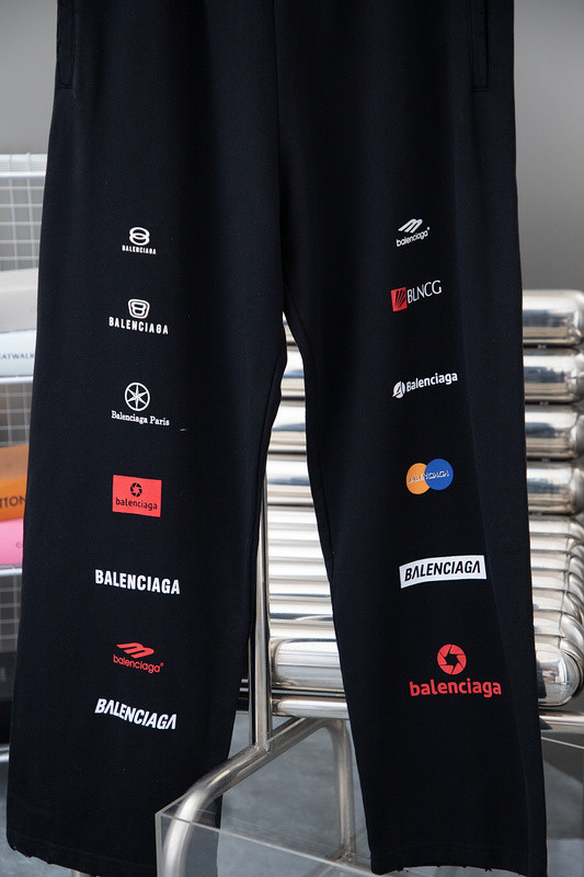 Ba*len*cia*ga clothes