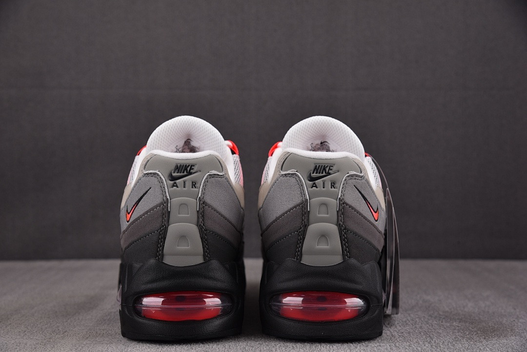 NIKE Air Max 95 
