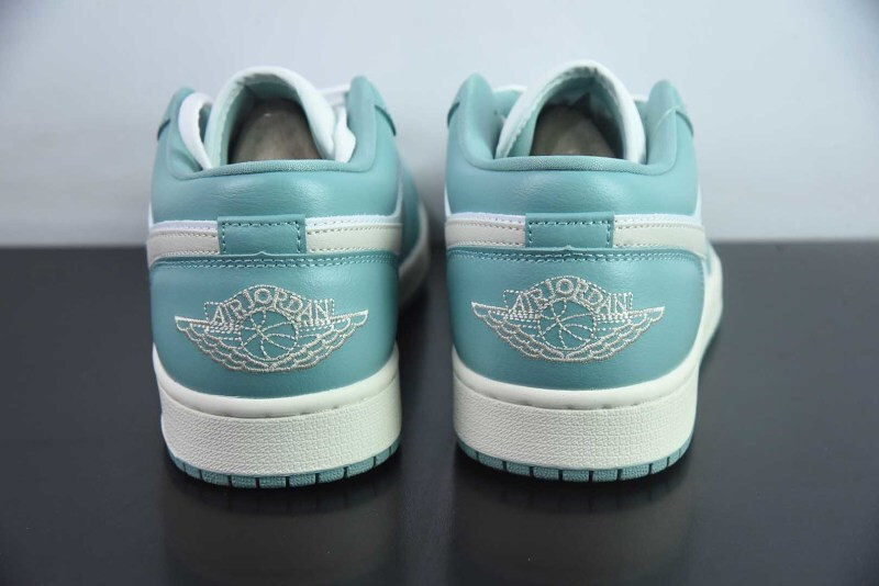air Jordan 1 Low 
