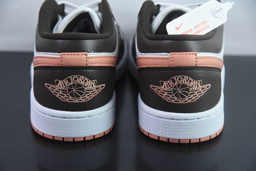 Air Jordan 1 Low 