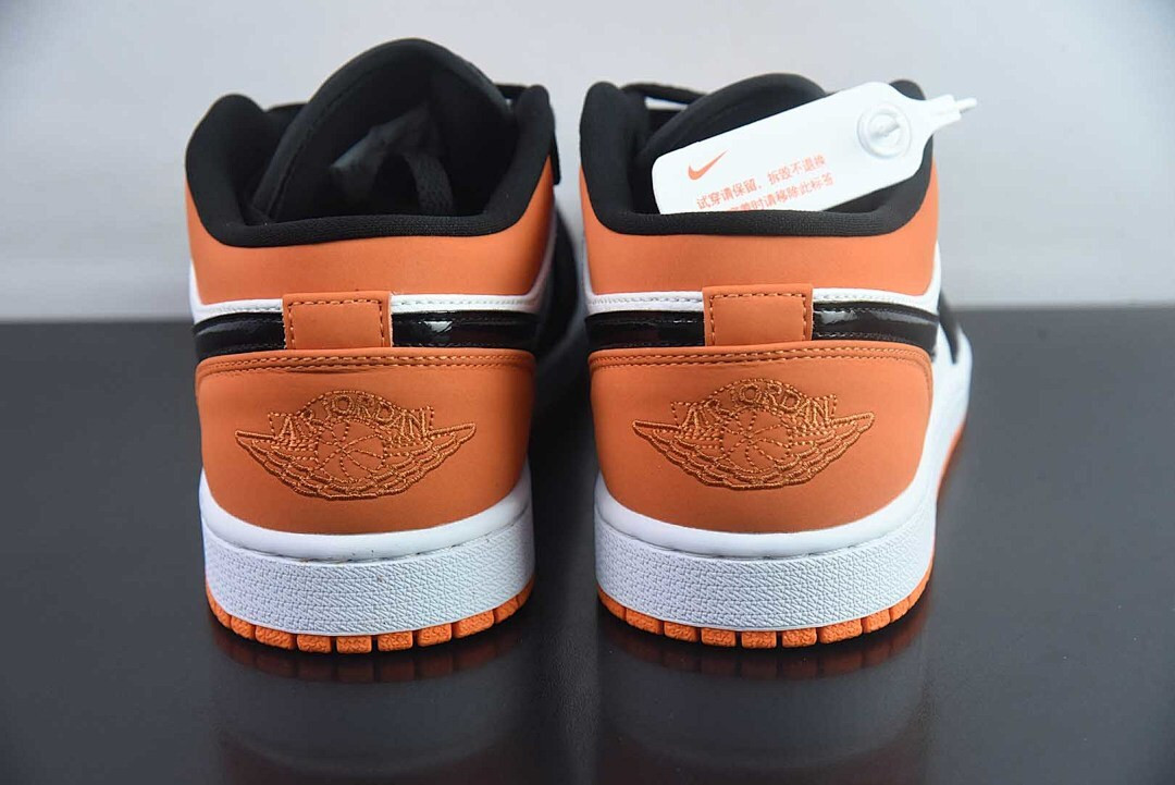 Air Jordan 1 Low 