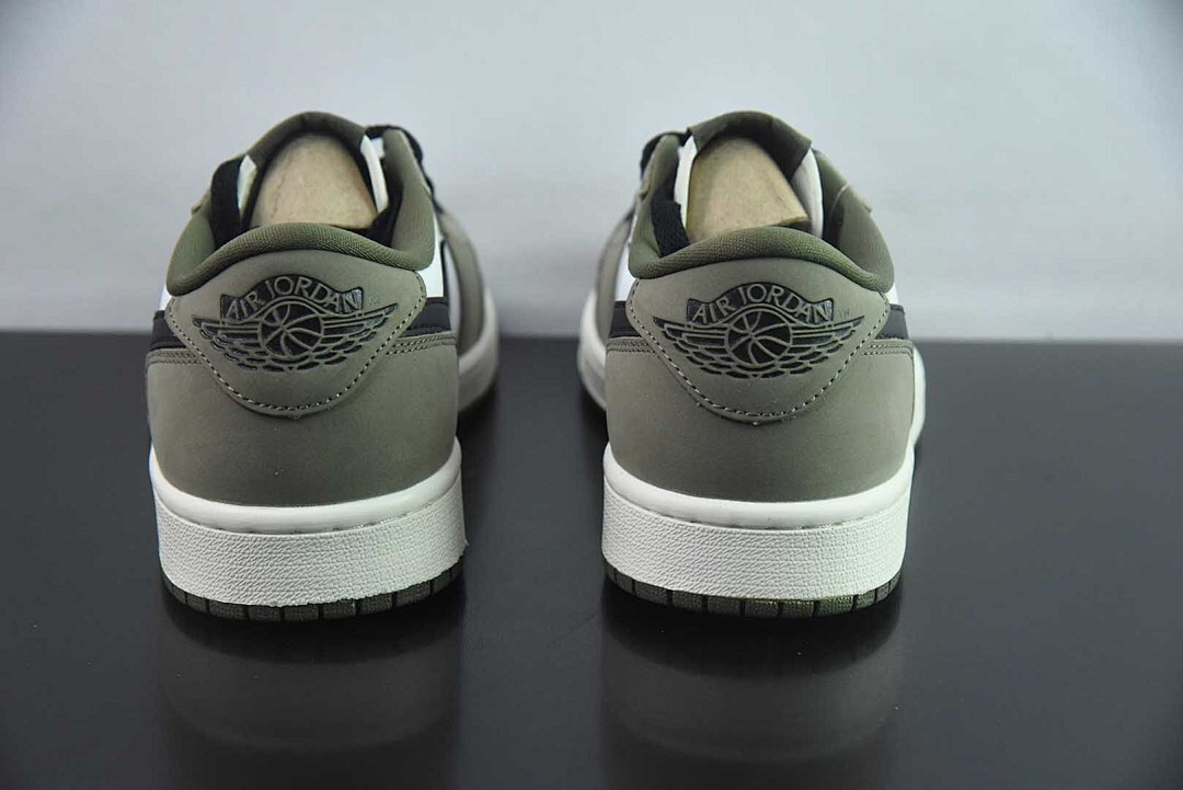 Air Jordan 1 Low OG “Medium Olive” HQ6998-200