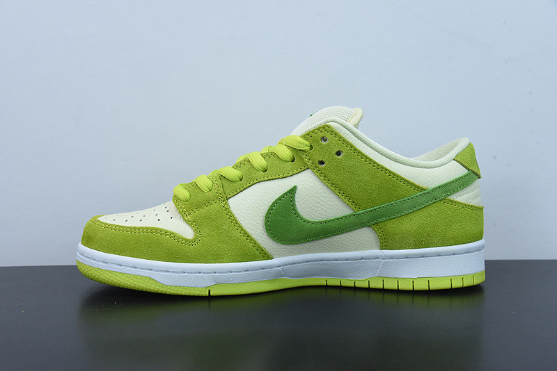 nike sb dunk low “green apple” dm0807-300