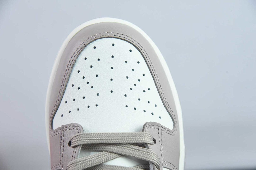 Nike Dunk Low "Diffused Taupe" DD1503-125