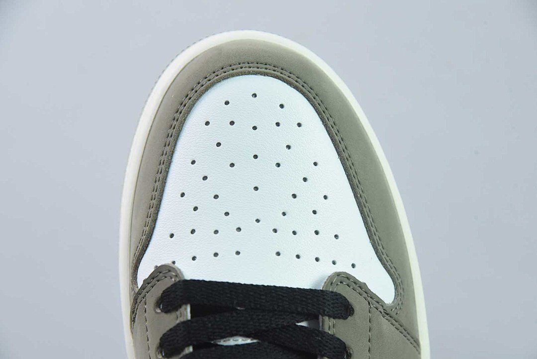 Air Jordan 1 Low OG “Medium Olive” HQ6998-200