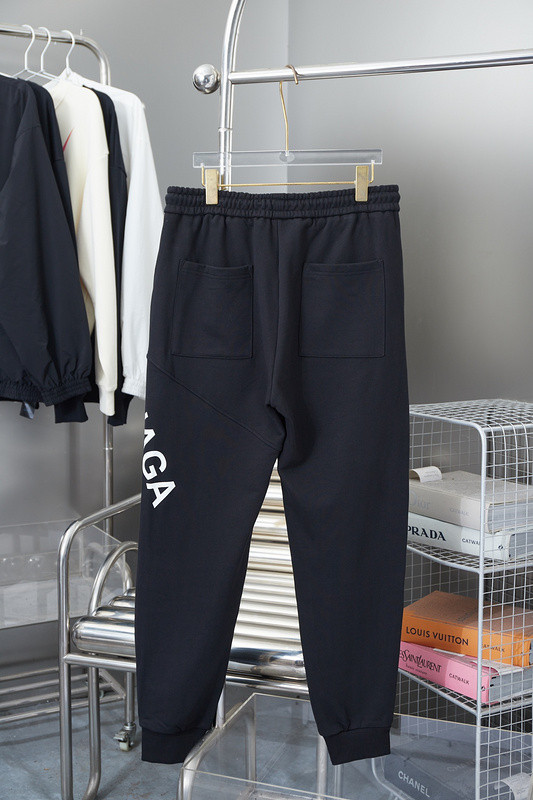 Ba*len*cia*ga clothes