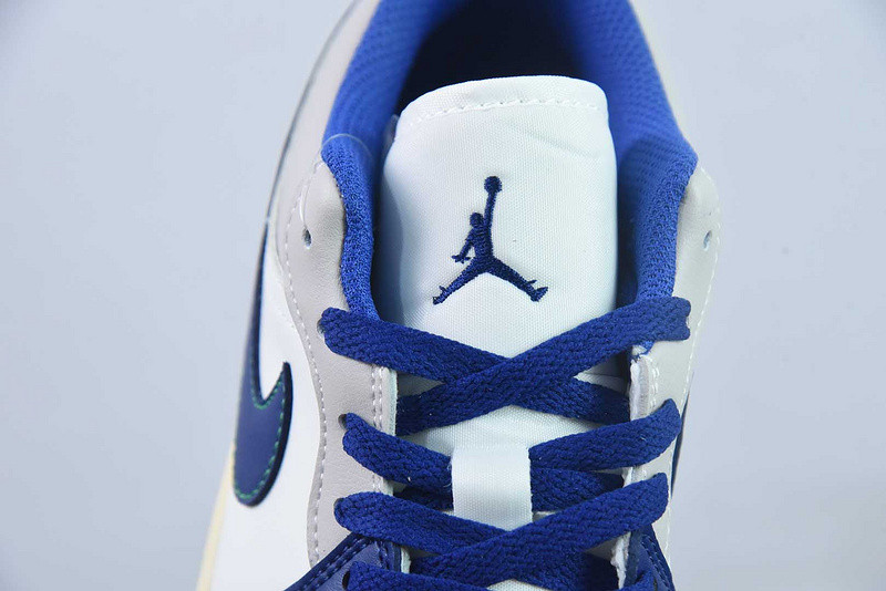 Air Jordan 1 Low “Seahawks” 553558-147