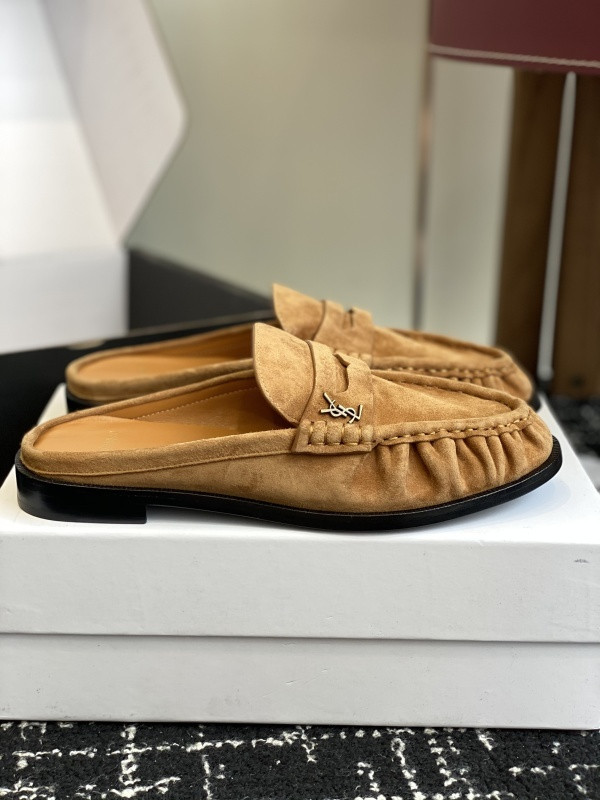 SAINT LAURENT Sneaker