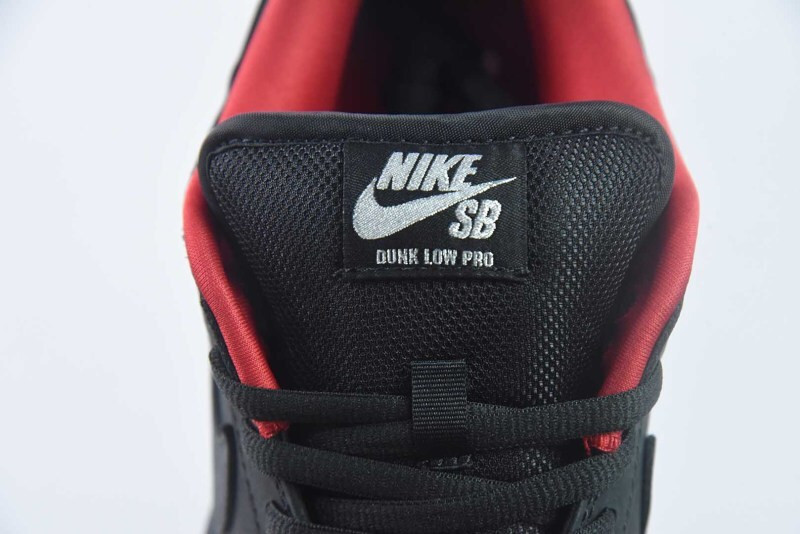 Svp*me x nike sb dunk low black hq8487-001