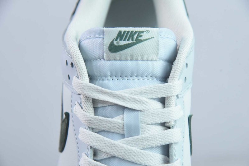 Nike Dunk Low Light Silver Juniper Green IM3371-030