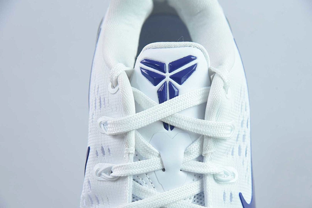 Nike Kobe 9 EM Low Protro 