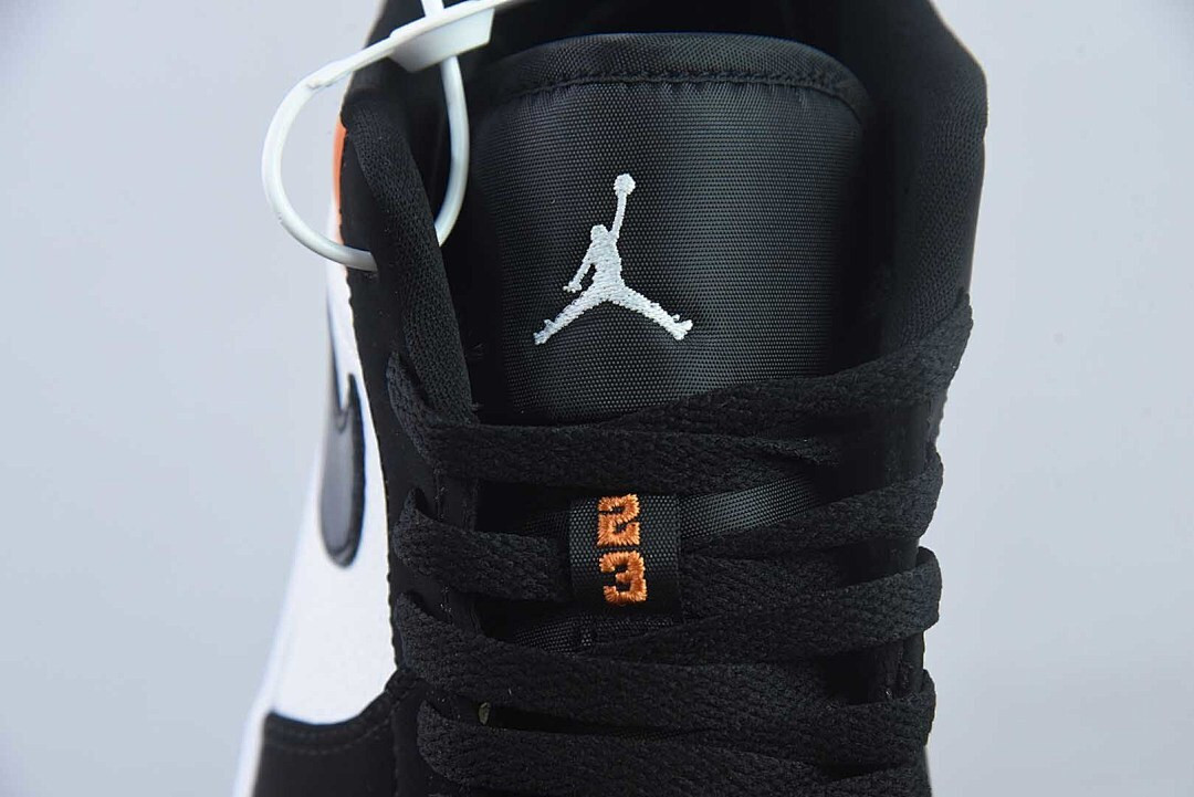 Air Jordan 1 Low 