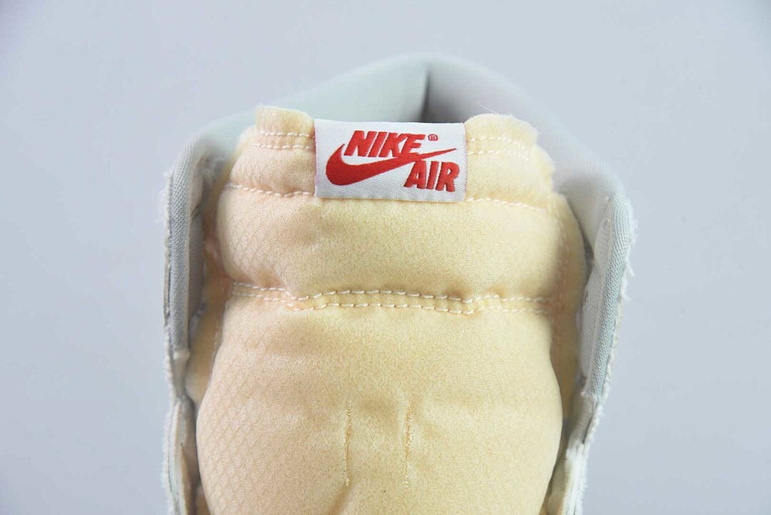 Air Jordan 1 High OG Sail University Red IH4363-100