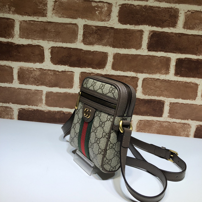G*u*i shoulder bag