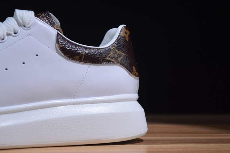 alexer mceen &lv sole sneakers 3057