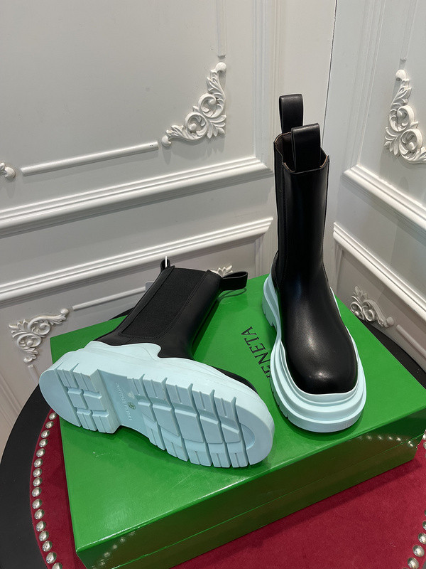 Bo*te*ga ve*ne*ta sneaker