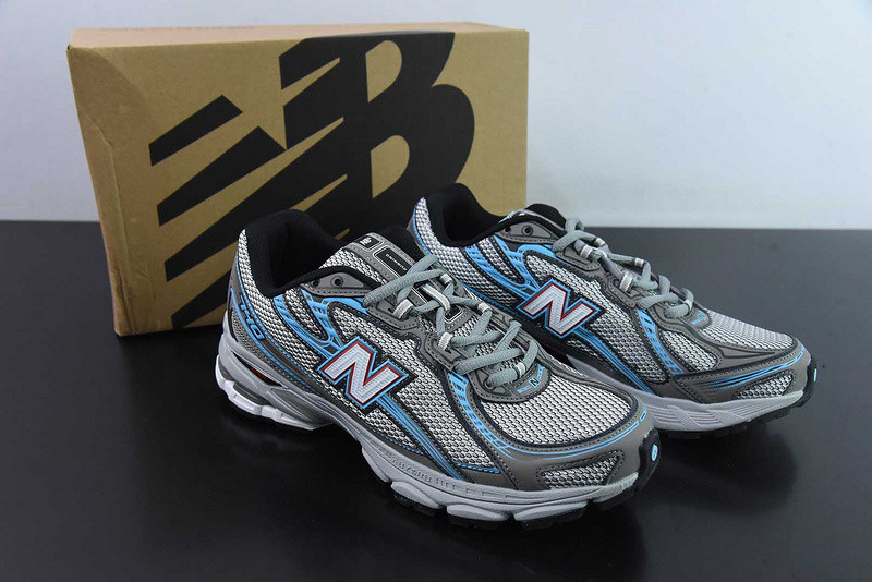 NEW BALANCE SNEAKER