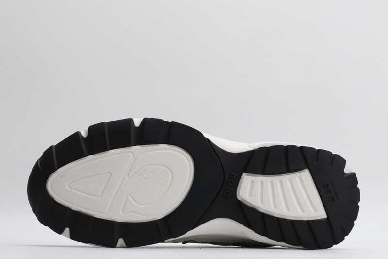 dio* sneaker