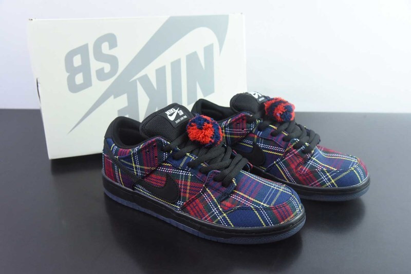 Nardwuar Nike SB Dunk Low II1493-600